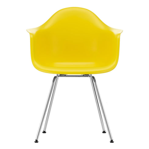 Cadeira de Braços em Plástico Eames DAX / Base Cromada